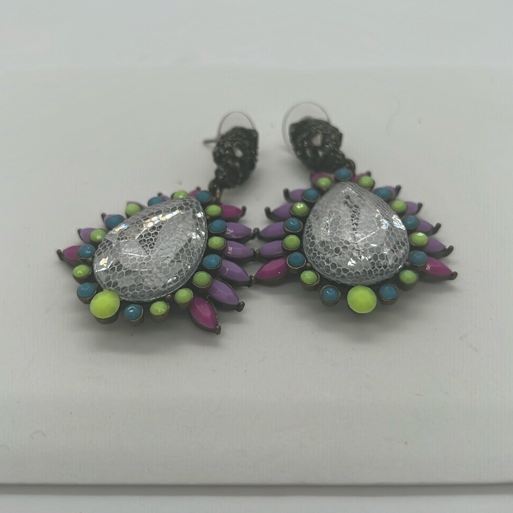 Betsey Jonson stone items skull earrings